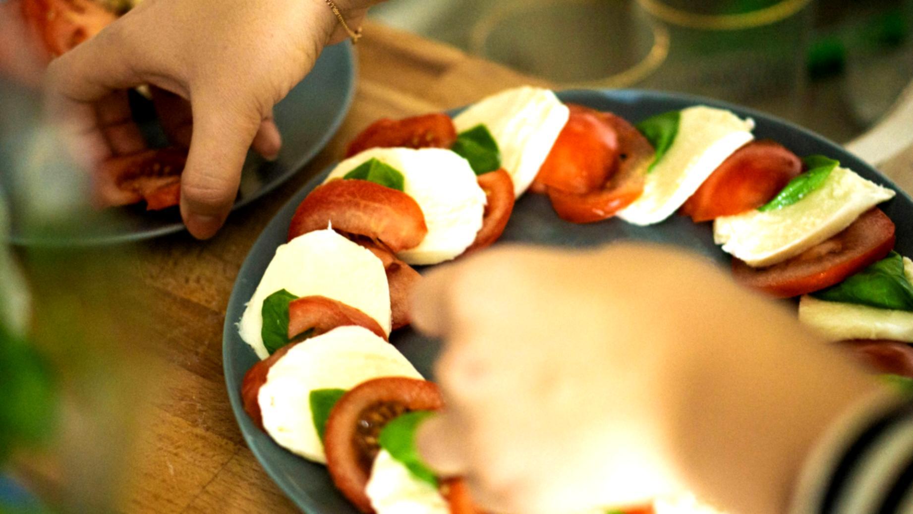 Step-by-step street food preparation workshop exercise